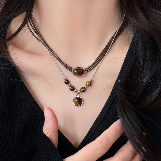 Leather tiger's eye necklace for autumn and winter 2025081113